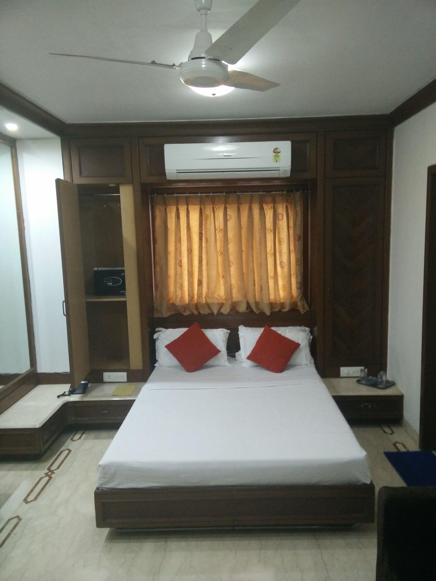 Strand Hotel, Colaba Mumbai Bagian luar foto