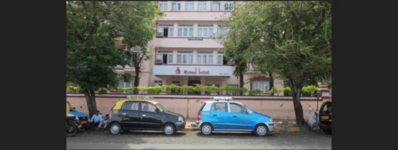 Strand Hotel, Colaba Mumbai Bagian luar foto